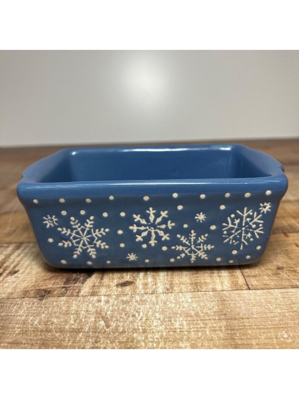 Nantucket Blue Ceramic Snowflake Loaf Pan Microwave & Dishwasher Safe Christmas